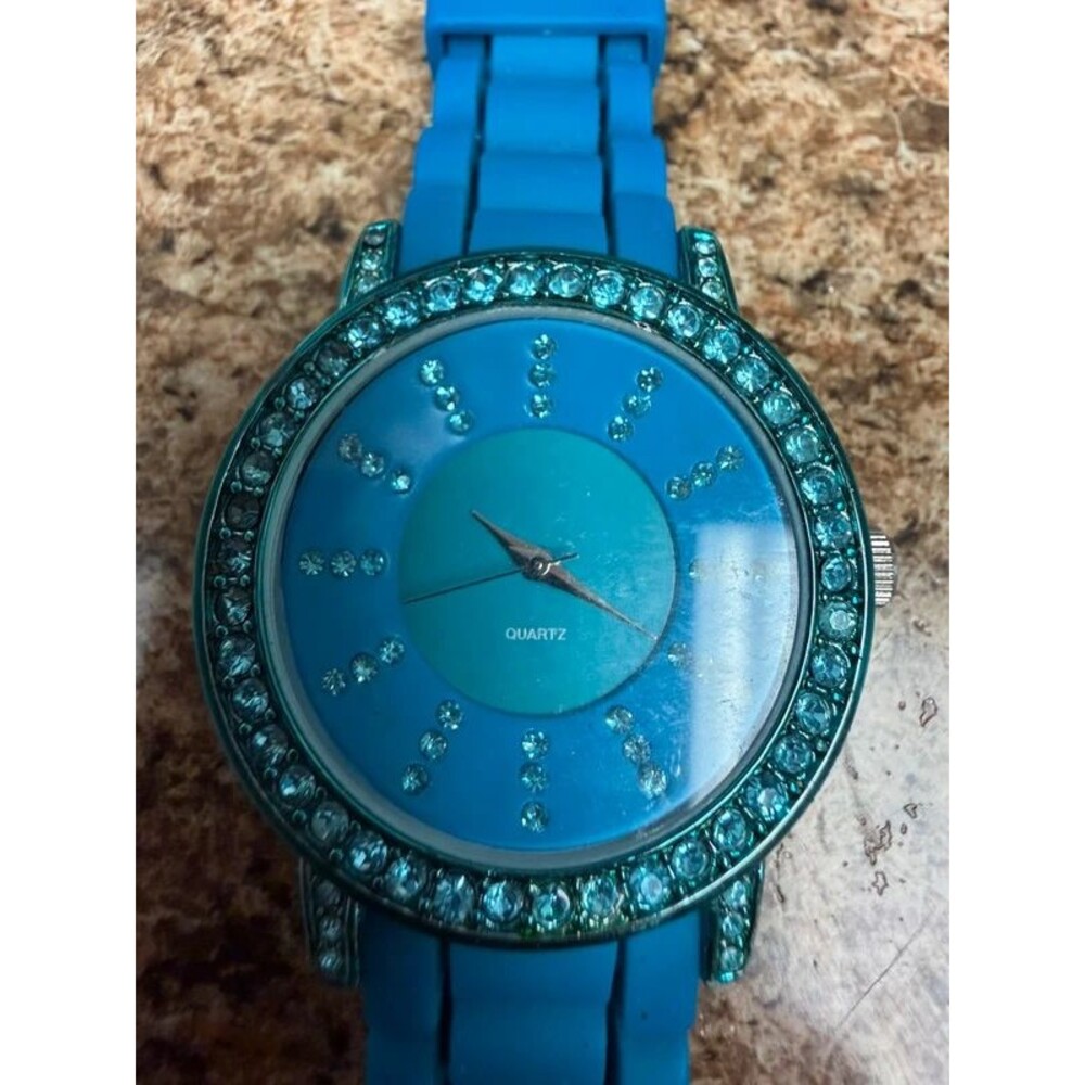 Blue Rhinestone Quartz Women’s Fashion Watch Silicone Band Japan